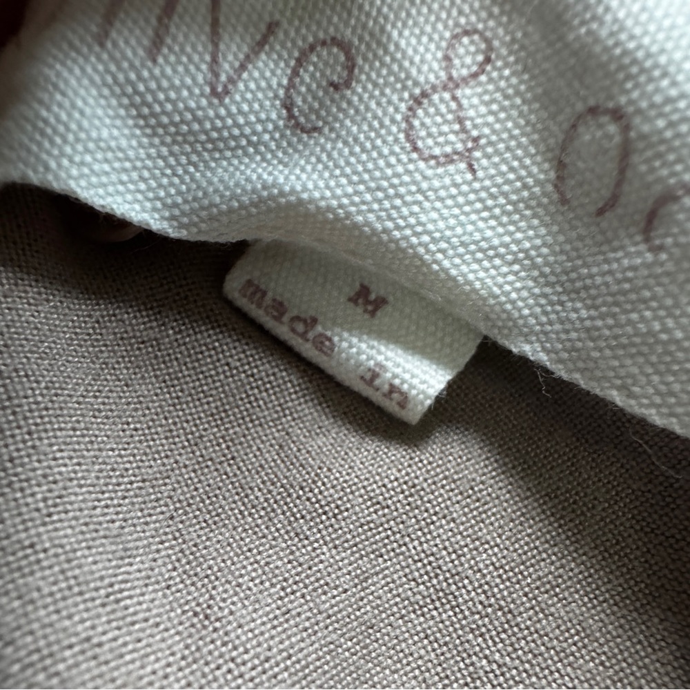 Olive & Oak Long Sleeve Scoop Neck Top Size Medium - Picture 3 of 5